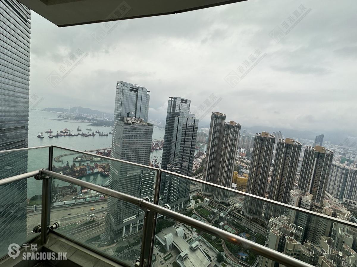 West Kowloon - The Harbourside Block 1 01