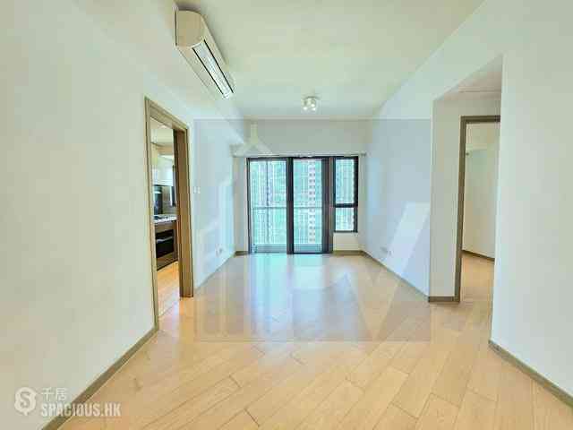 Wong Chuk Hang - The Southside Phase 1 Southland Tower 2A 01