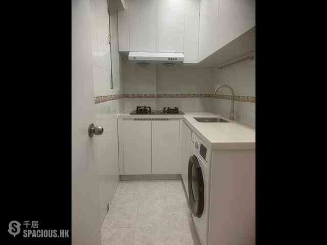 Wan Chai - Man Hee Mansion 01