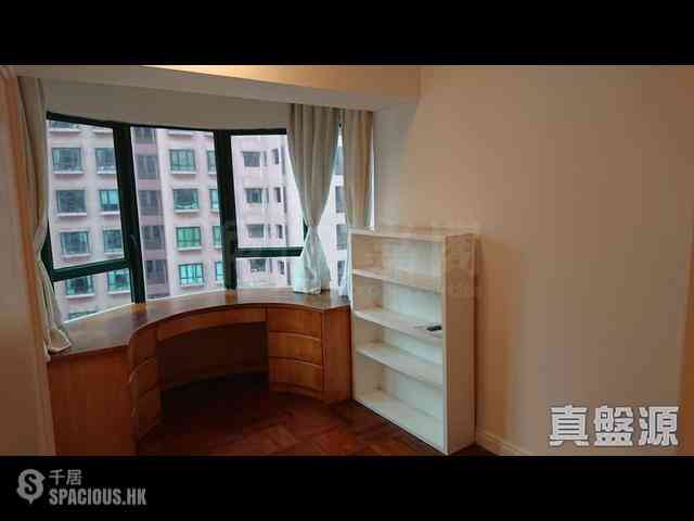 Mid Levels Central - Hillsborough Court 05