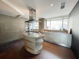 Repulse Bay - The Lily 11