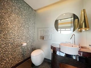 Repulse Bay - The Lily 12