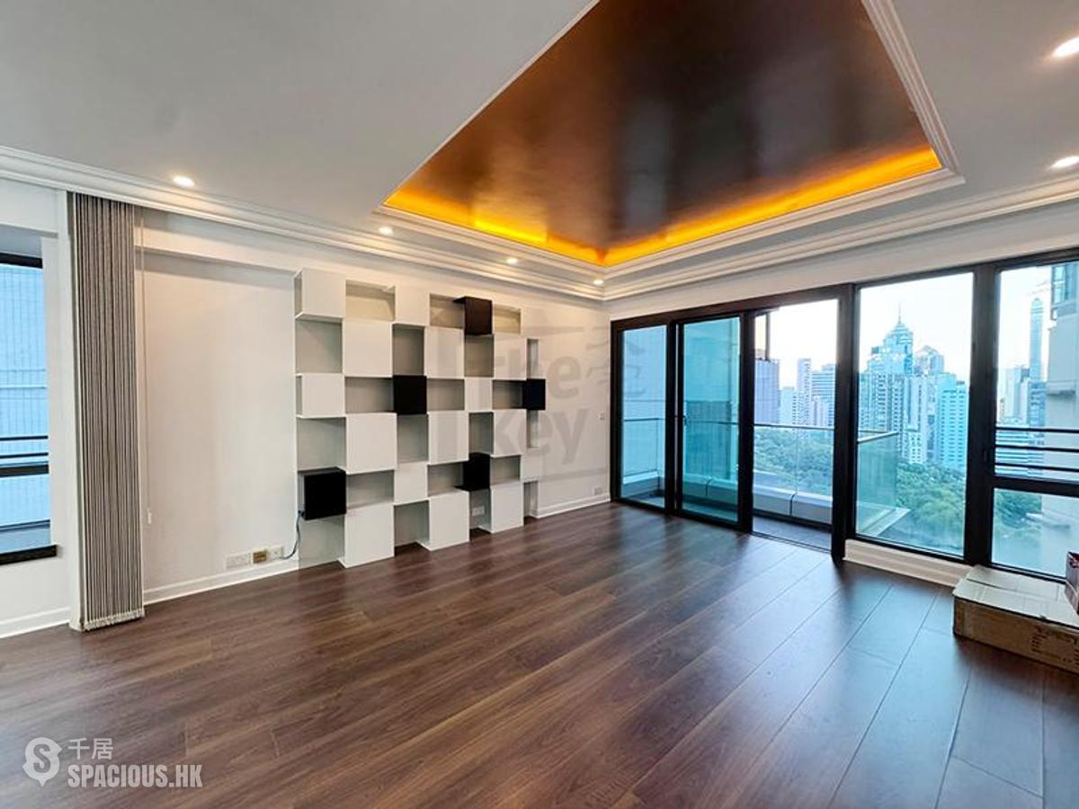 Mid Levels Central - 11, Macdonnell Road 01