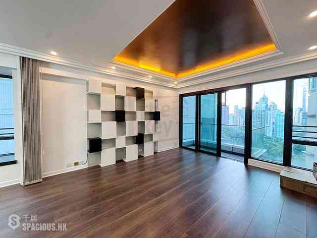 Mid Levels Central - 11, Macdonnell Road 01