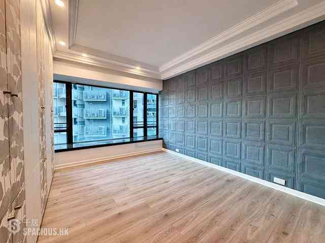 Mid Levels Central - 11, Macdonnell Road 06