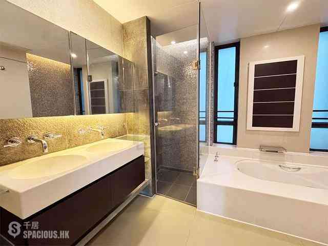 Mid Levels Central - 11, Macdonnell Road 07