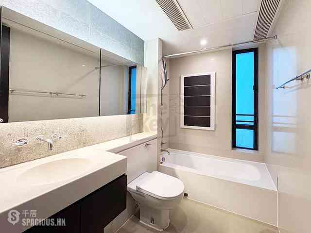 Mid Levels Central - 11, Macdonnell Road 09