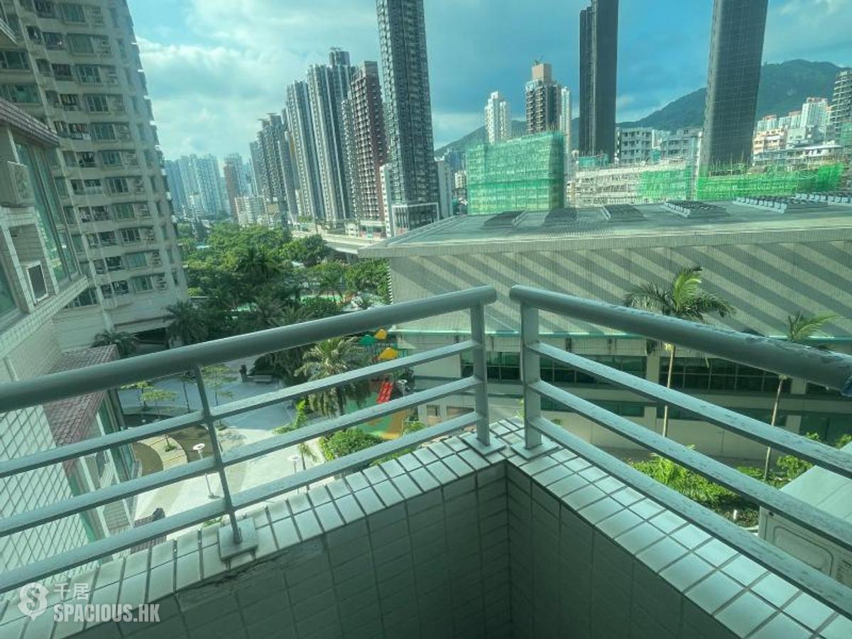 Tai Kok Tsui - Metro Harbour View 01