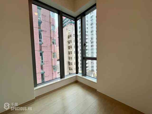 Sai Ying Pun - Upper Manor 12