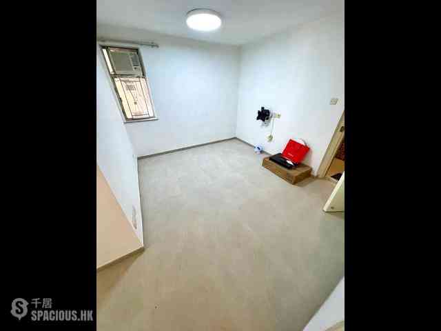 Fortress Hill - Kwong Chiu Terrace Block B 04
