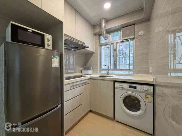 Wan Chai - Johnston Court 04