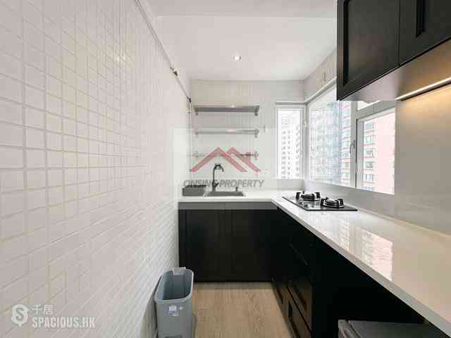 Soho - Ying Pont Building 04