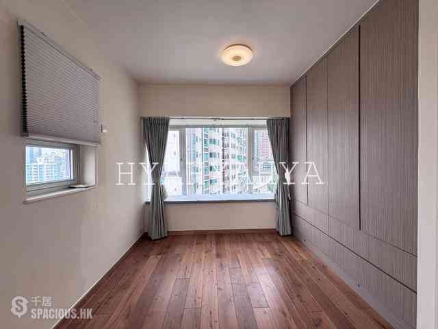 Mid Levels West - Bonham Court 05