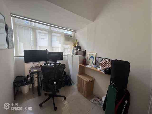 Poho - 152-154, Hollywood Road 07