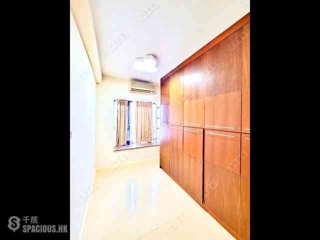 Tsim Sha Tsui - The Victoria Towers Tower 3 06
