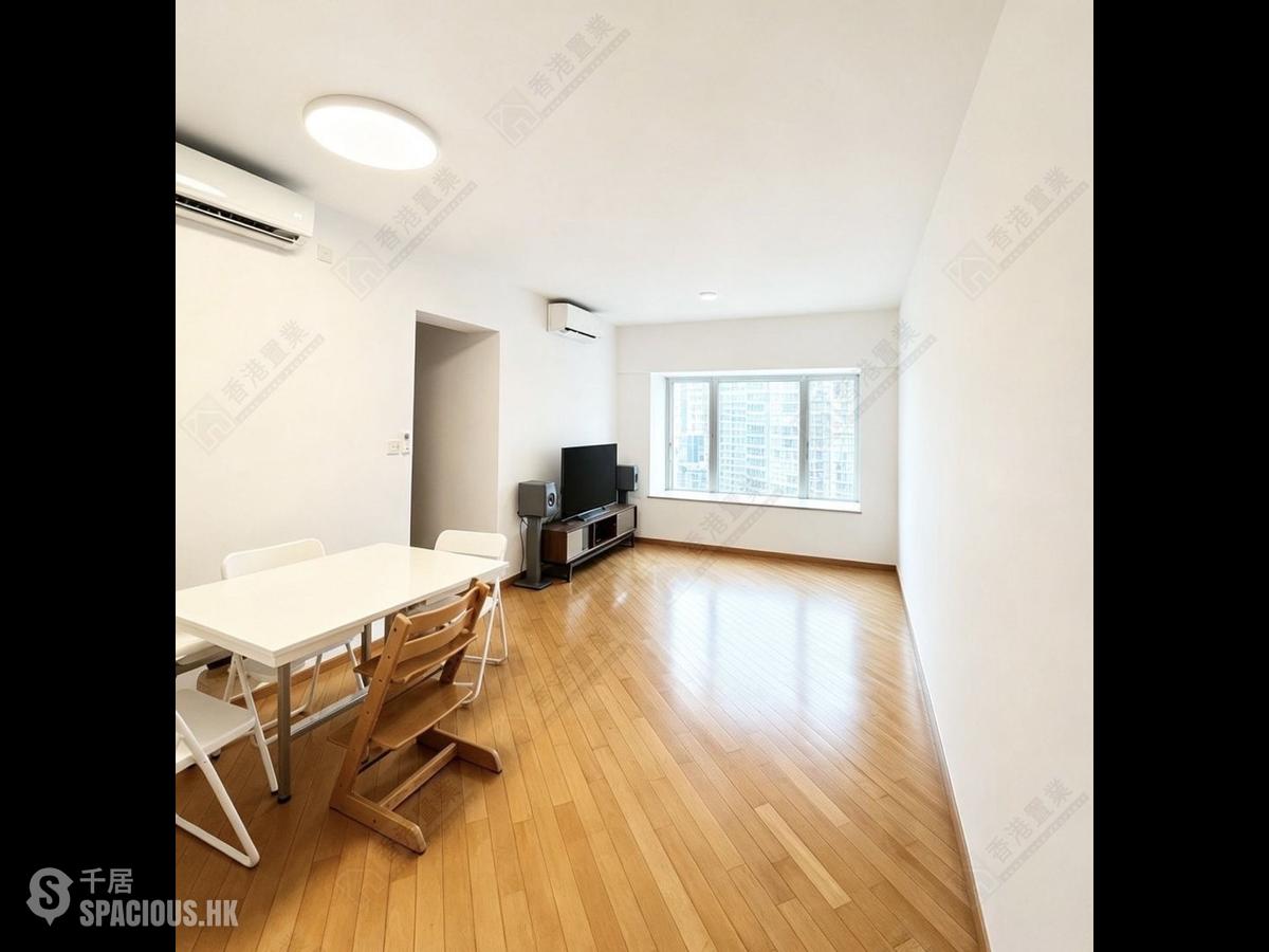 West Kowloon - Sorrento Phase 1 Block 3 01