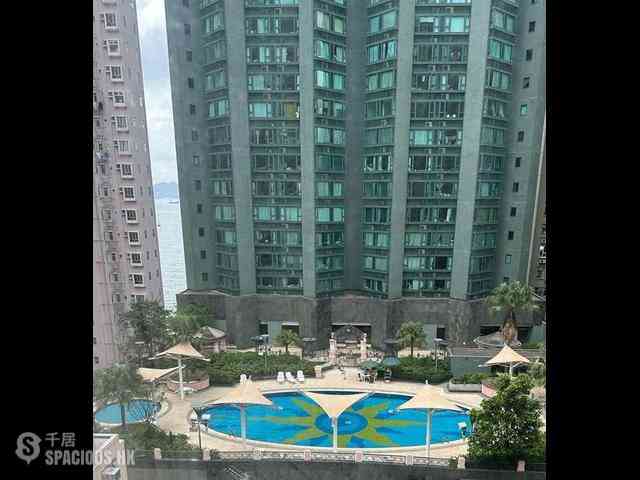 Kennedy Town - Hau Wo Court 01
