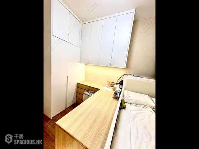West Kowloon - Sorrento Phase 1 Block 3 09
