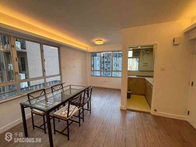 Mid Levels Central - Ying Fai Court 01