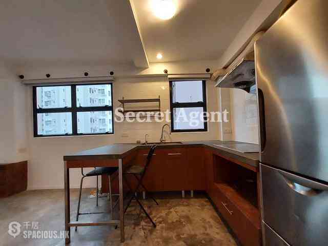 Sai Ying Pun - Sun Luen Building 05