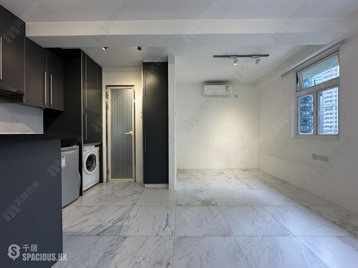 Wan Chai - Moonstar Court 01