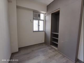 Wan Chai - Luen Fat Mansion 05