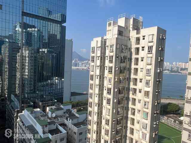 Quarry Bay - Royal Terrace 01