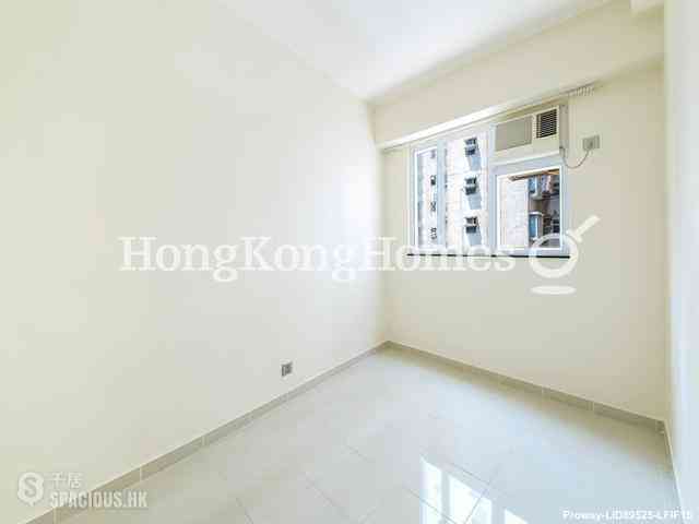 Mid Levels West - Bonanza Court 04