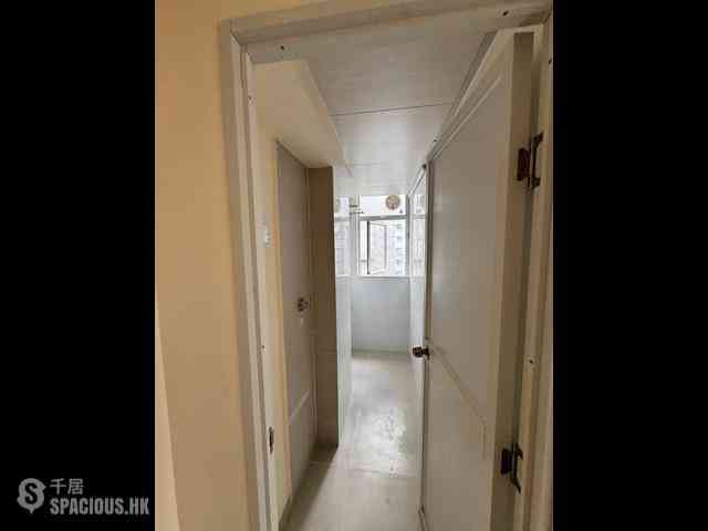 Mong Kok - Tak Yue Mansion 04
