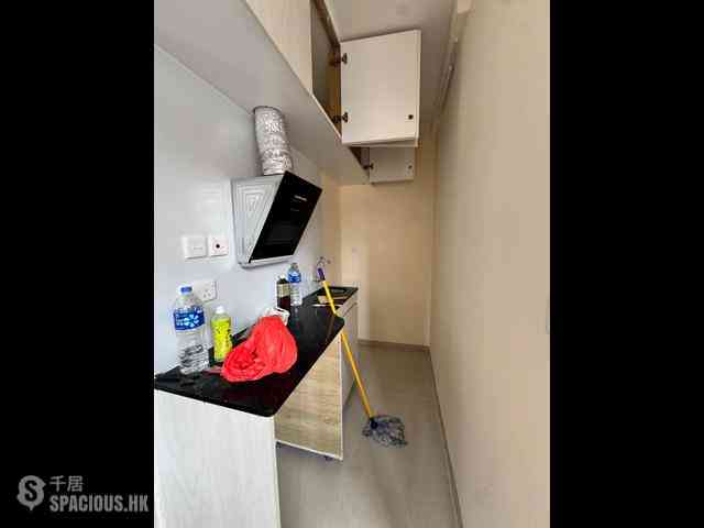 Mong Kok - Tak Yue Mansion 05