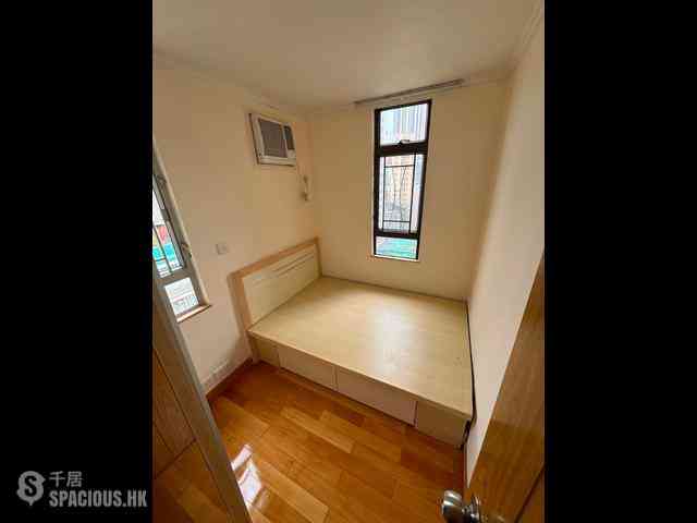 Yau Ma Tei - Sun Wah Building 02
