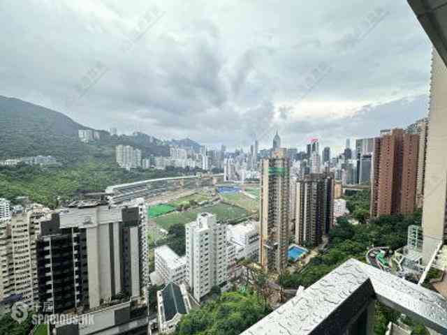 Happy Valley - Broadwood Twelve 01