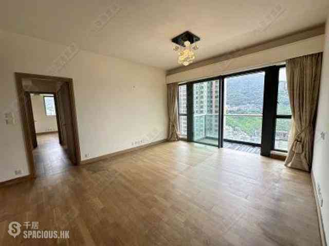 Happy Valley - Broadwood Twelve 02