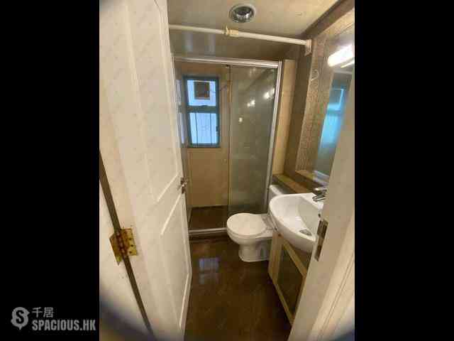 Sheung Wan - Queen's Terrace Block 2 03