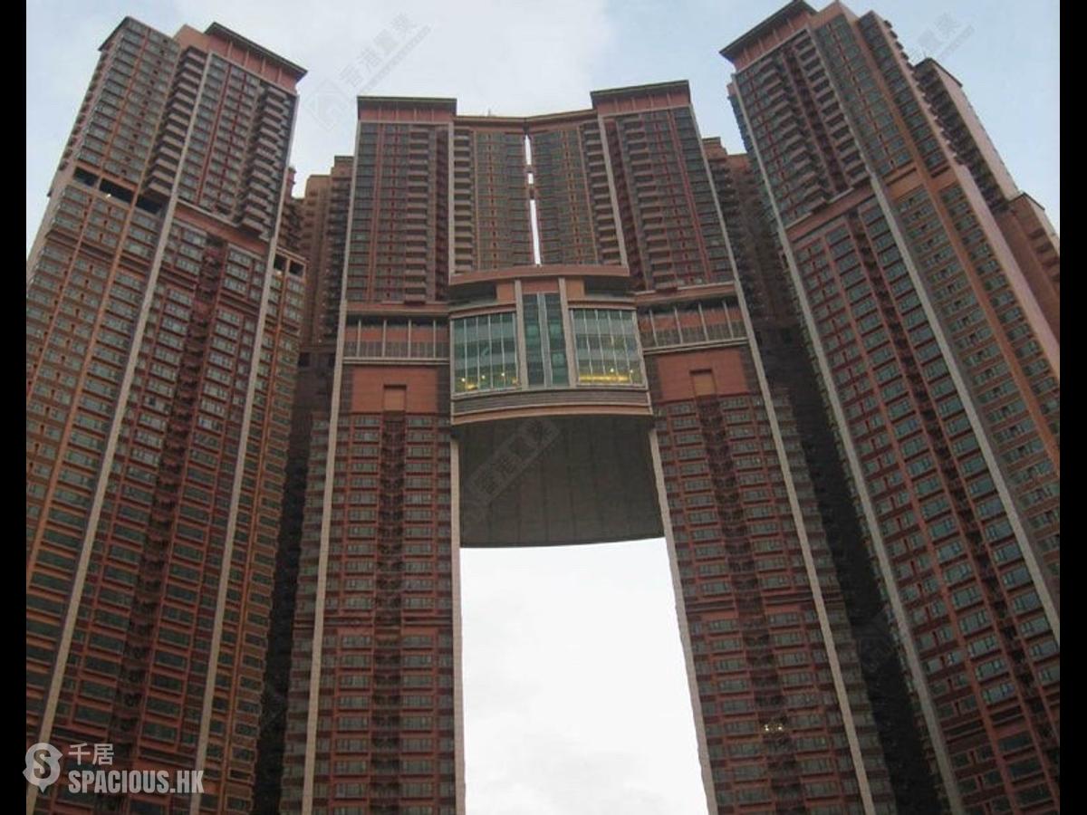 West Kowloon - The Arch Moon Tower (Block 2A) 01