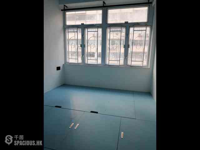 Mong Kok - Lung Fai House 03