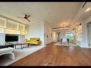 Mid Levels East - Bowen Place 03