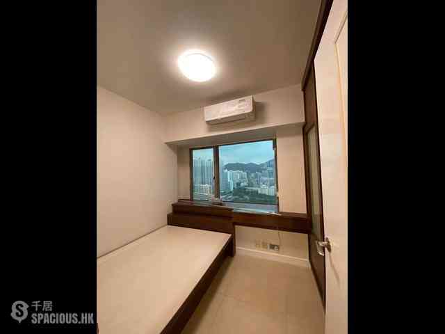 Tai Kok Tsui - Hampton Place Tower 2 03