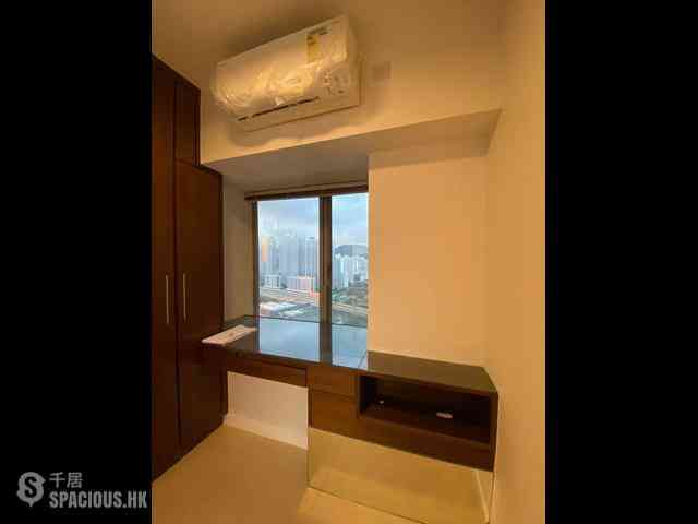Tai Kok Tsui - Hampton Place Tower 2 04