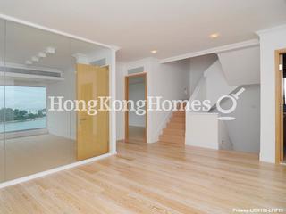 Chung Hom Kok - Pinewaver Villas 11