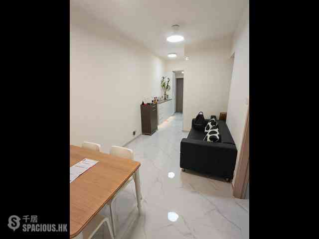 North Point - Metropole Building 04