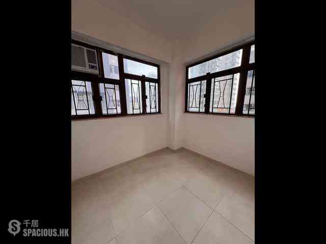 Mong Kok - Kam Wah Building 05