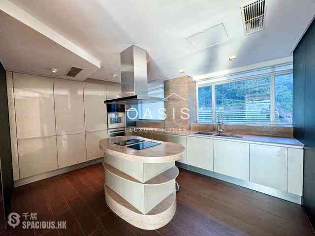 Repulse Bay - The Lily 18