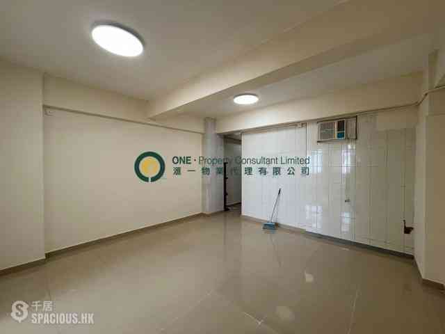 Shek Tong Tsui - Yip Cheung Building 02