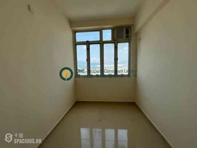 Shek Tong Tsui - Yip Cheung Building 05