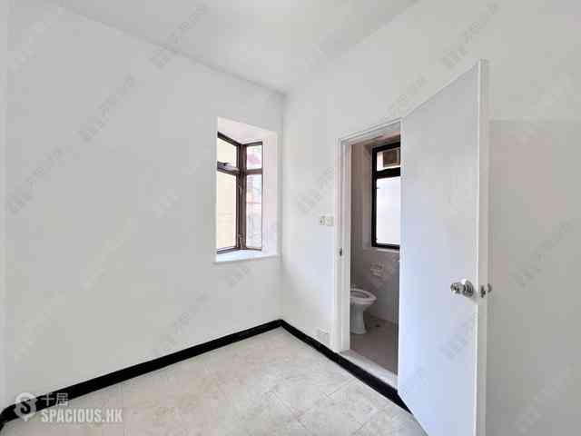 Mid Levels East - Bamboo Grove 09