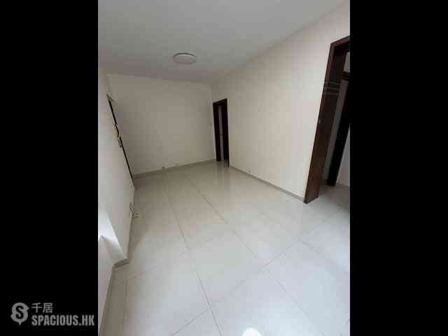 Sai Ying Pun - Smiling Court 01