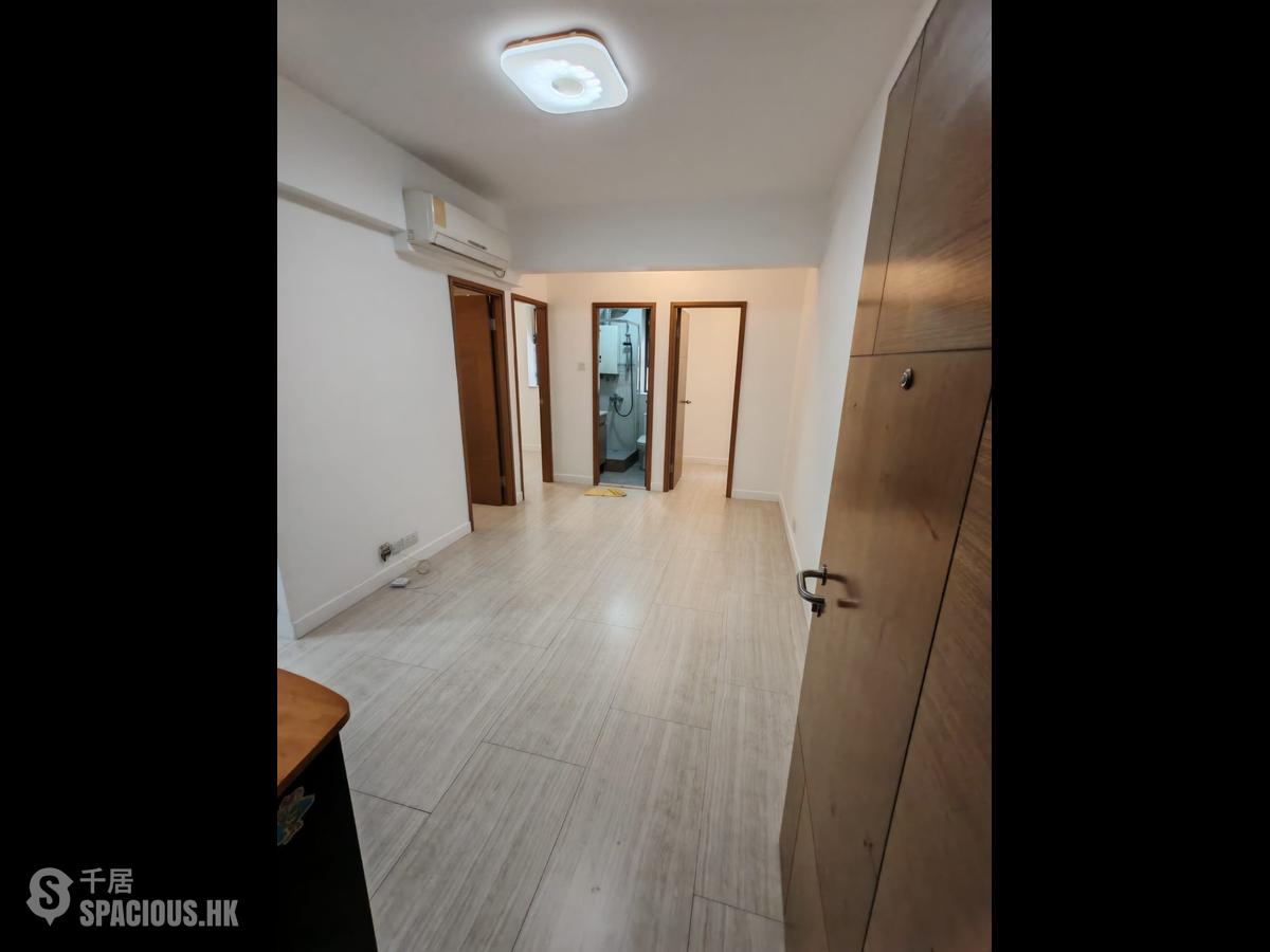 Wan Chai - Chin Hung Building 01