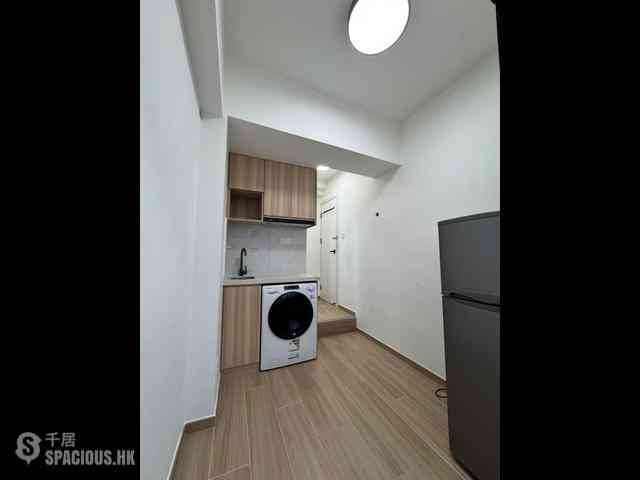 Jordan - New Lucky House 02