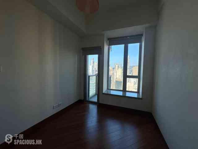 Wan Chai - The Avenue Phase 2 Block 3 02